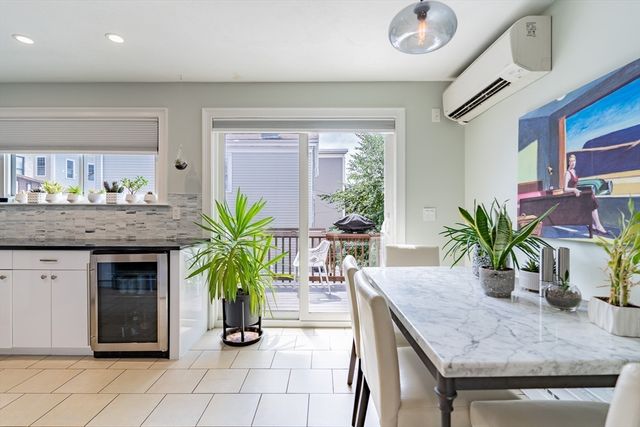 453 E 8th St, Boston, MA 02127