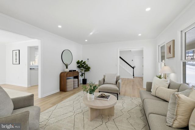 14990 DUFIEF DR, Gaithersburg, MD 20878