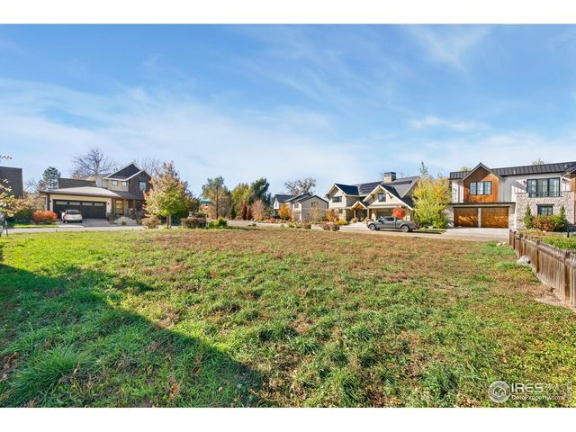 757 Harts Gardens Ln, Fort Collins, CO 80521