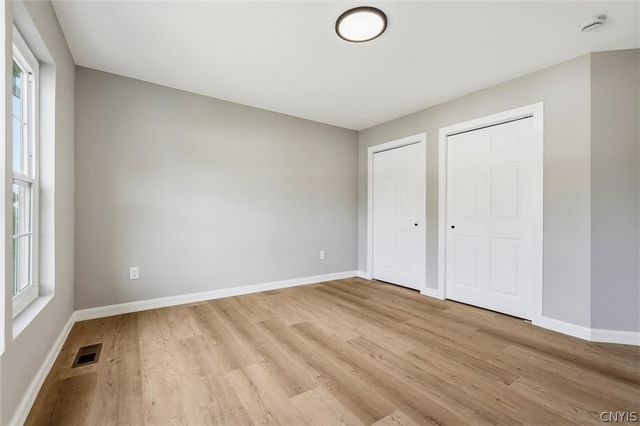8252 Dampier Circle, Clay, NY 13090