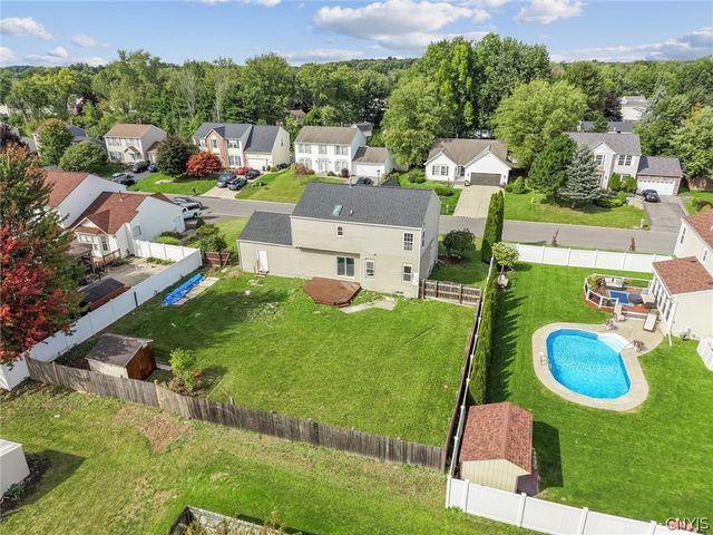 8252 Dampier Circle, Clay, NY 13090
