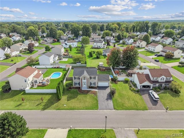 8252 Dampier Circle, Clay, NY 13090