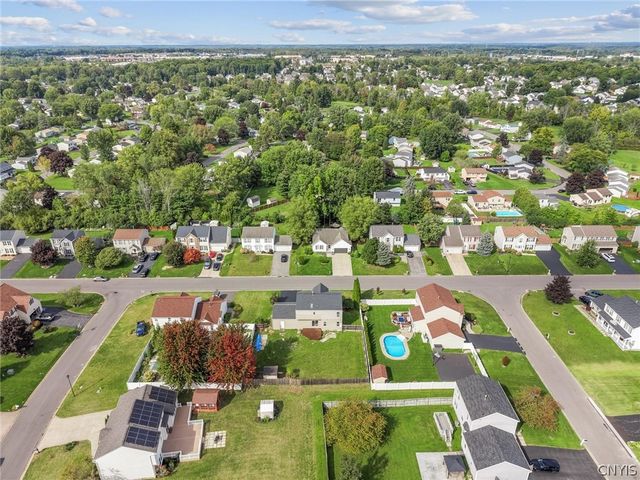 8252 Dampier Circle, Clay, NY 13090