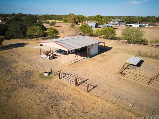 15260 Miller Rd, St Hedwig, TX 78152