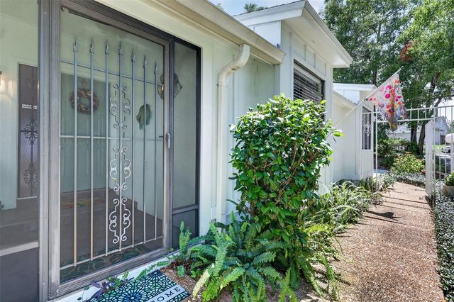 21 TOWNHILL DRIVE, Eustis, FL 32726