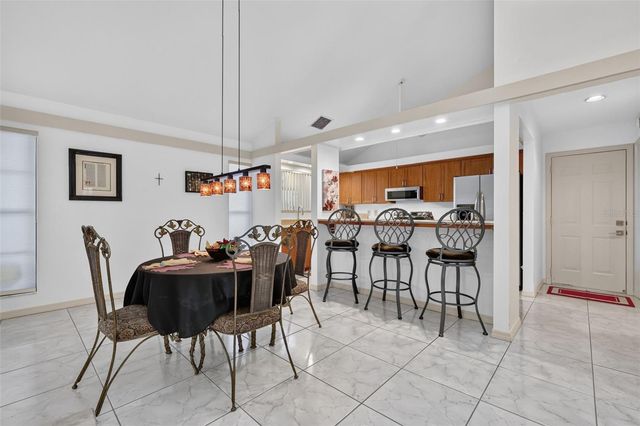 21 TOWNHILL DRIVE, Eustis, FL 32726