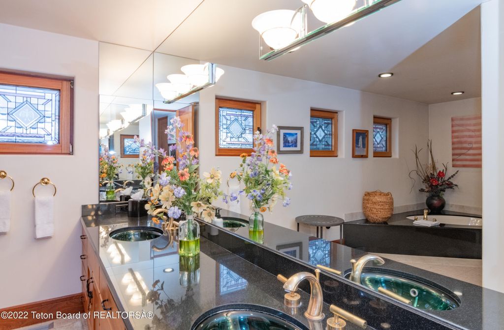 1987 N SPIRIT DANCE Road, Jackson, WY 83001 photo 14