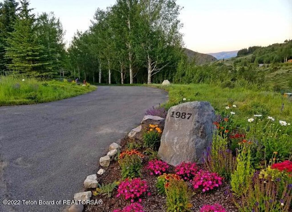 1987 N SPIRIT DANCE Road, Jackson, WY 83001 photo 31