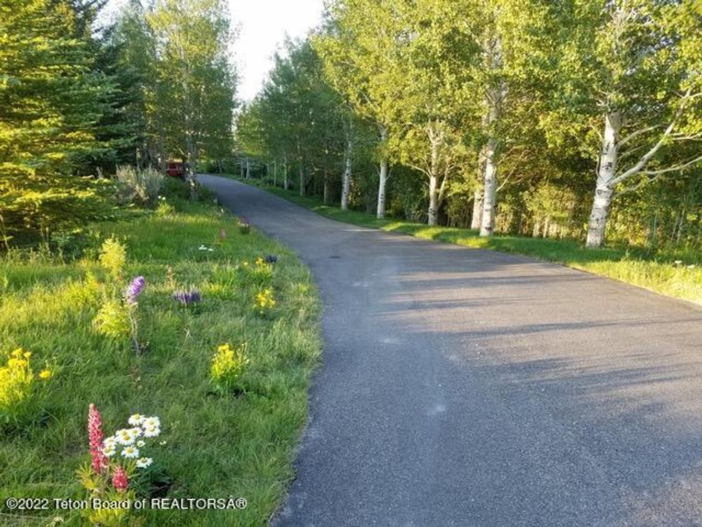 1987 N SPIRIT DANCE Road, Jackson, WY 83001 photo 32