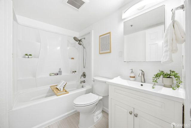1004 San Antonio Circle 109, Daly City, CA 94014