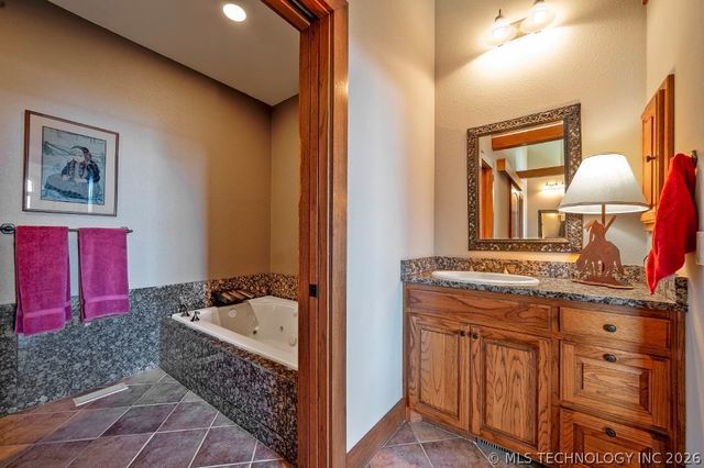 5094 Tower Drive, Kingston, OK 73439