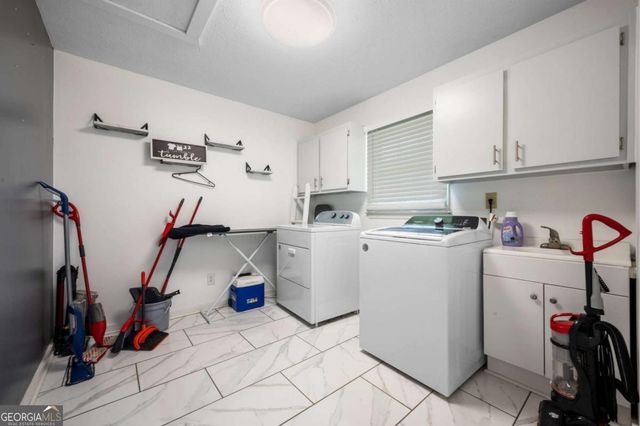 493 Greg Drive SW, Lilburn, GA 30047