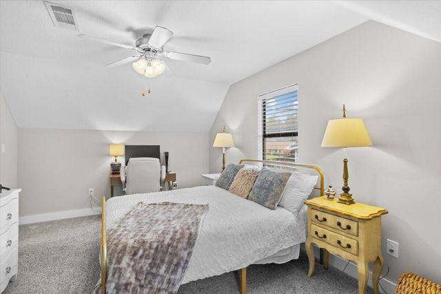 210 Pinehills Dr., Hattiesburg, MS 39402