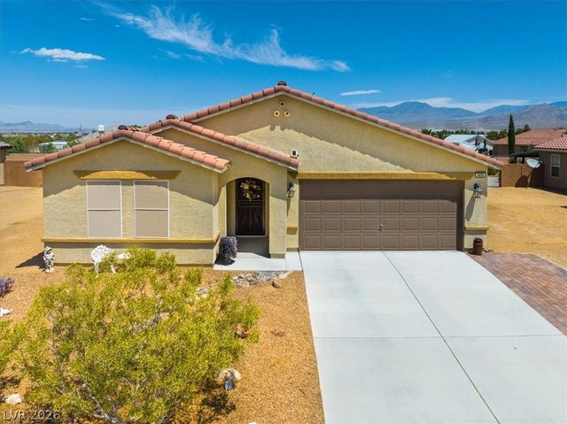 3806 East Gunnison Avenue, Pahrump, NV 89061