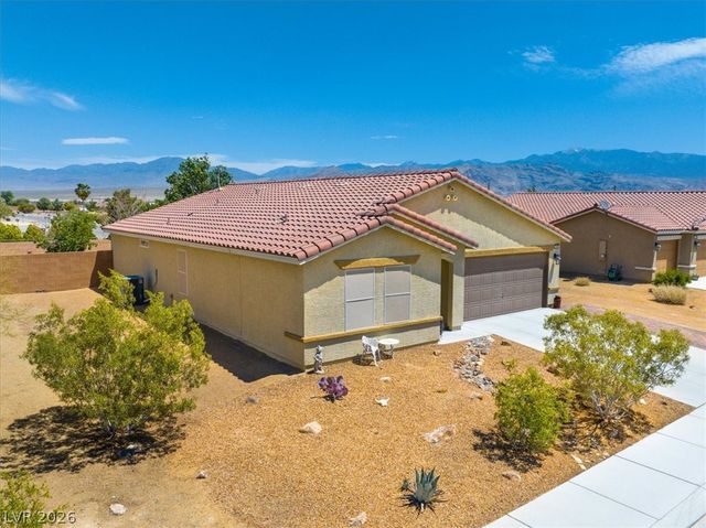 3806 East Gunnison Avenue, Pahrump, NV 89061