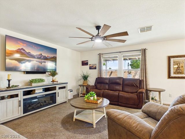 3806 East Gunnison Avenue, Pahrump, NV 89061