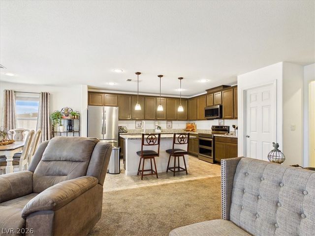 3806 East Gunnison Avenue, Pahrump, NV 89061