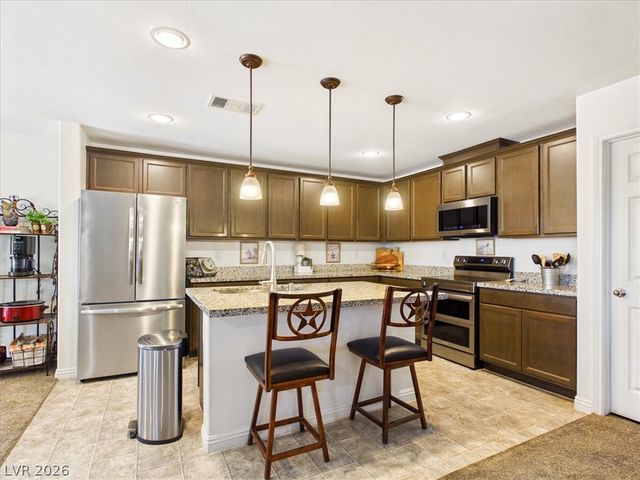 3806 East Gunnison Avenue, Pahrump, NV 89061