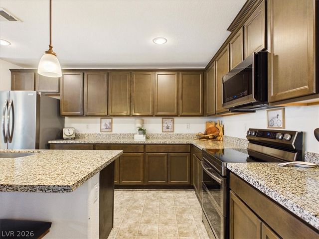 3806 East Gunnison Avenue, Pahrump, NV 89061