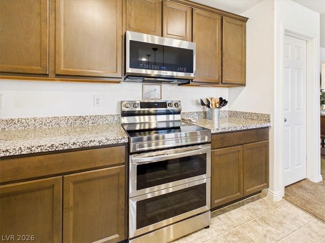3806 East Gunnison Avenue, Pahrump, NV 89061
