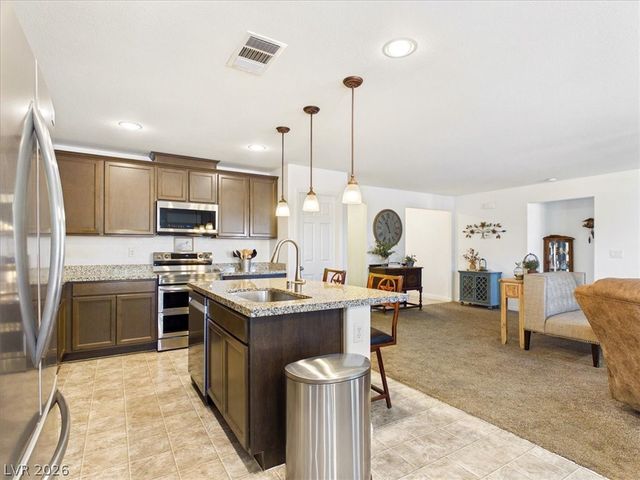 3806 East Gunnison Avenue, Pahrump, NV 89061