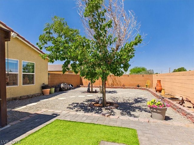 3806 East Gunnison Avenue, Pahrump, NV 89061