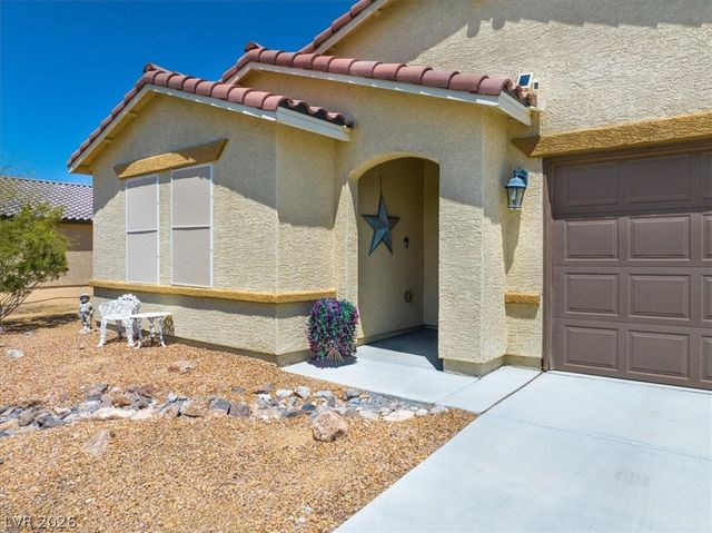 3806 East Gunnison Avenue, Pahrump, NV 89061
