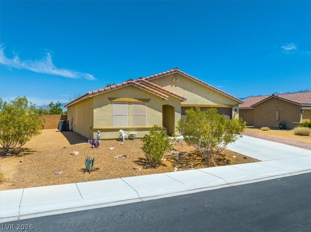 3806 East Gunnison Avenue, Pahrump, NV 89061
