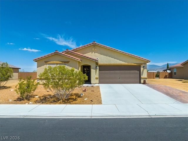 3806 East Gunnison Avenue, Pahrump, NV 89061