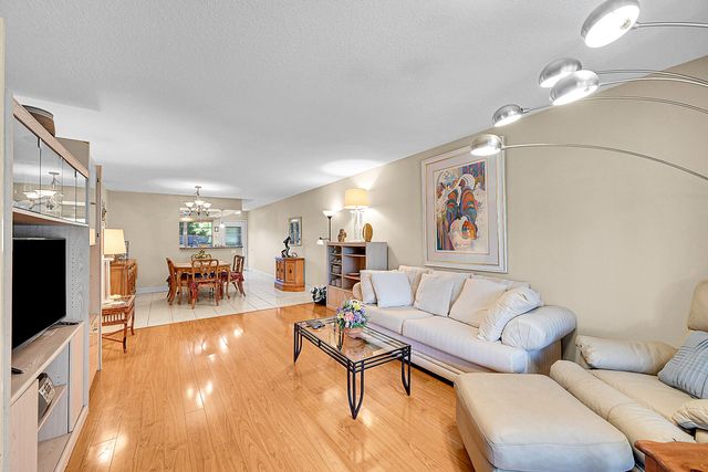 2102 Lucaya Bend D2, Coconut Creek, FL 33066