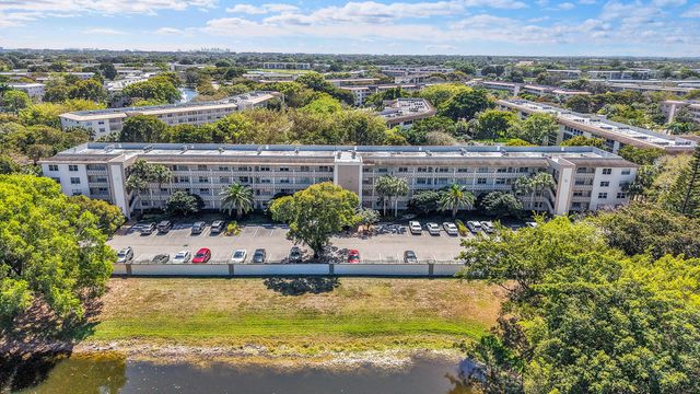 2102 Lucaya Bend D2, Coconut Creek, FL 33066