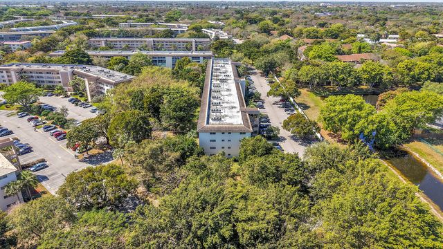 2102 Lucaya Bend D2, Coconut Creek, FL 33066