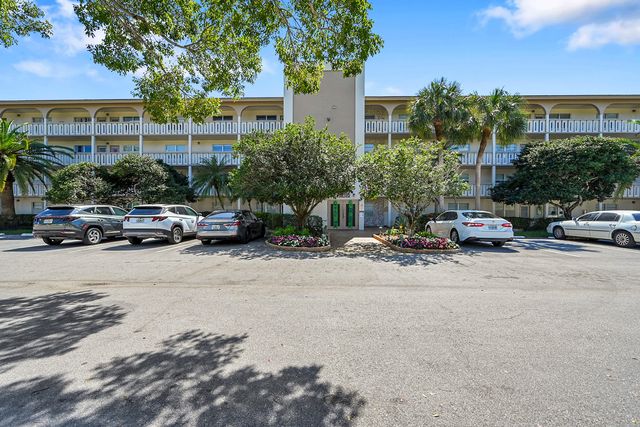 2102 Lucaya Bend D2, Coconut Creek, FL 33066