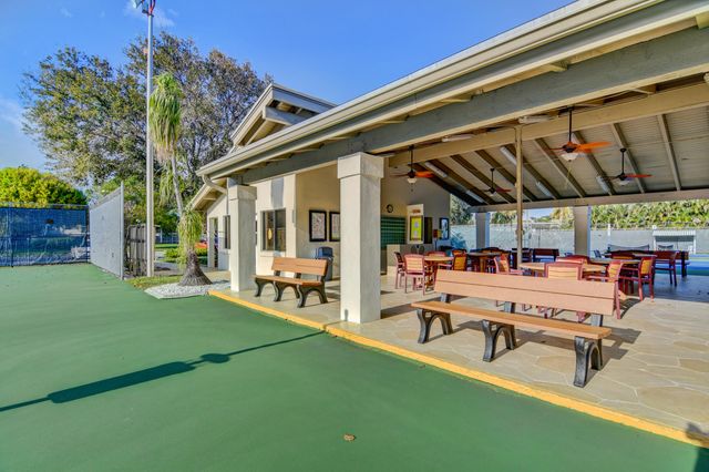 2102 Lucaya Bend D2, Coconut Creek, FL 33066