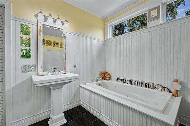 139 Montague City Road, Greenfield, MA 01301
