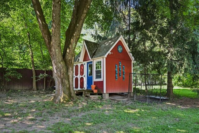 139 Montague City Road, Greenfield, MA 01301