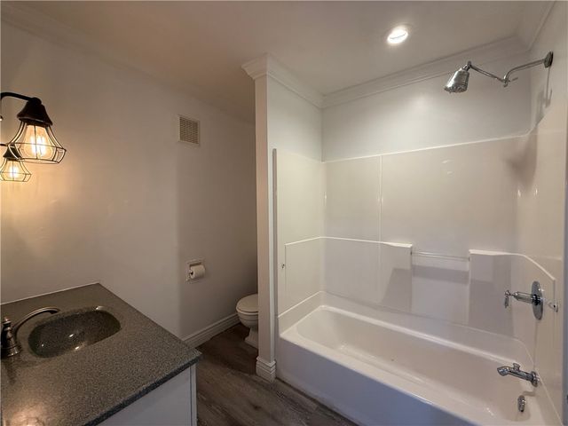 118 Nobles Ln, Carrick, PA 15210