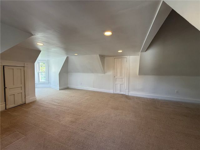 118 Nobles Ln, Carrick, PA 15210