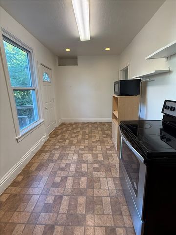 118 Nobles Ln, Carrick, PA 15210