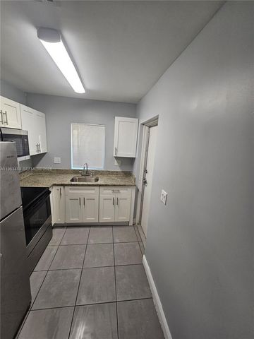 1128 NW 101st St West, Miami, FL 33150