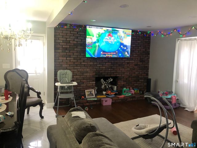 26 Ferndale Drive, Manchester, CT 06040