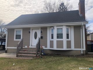 26 Ferndale Drive, Manchester, CT 06040