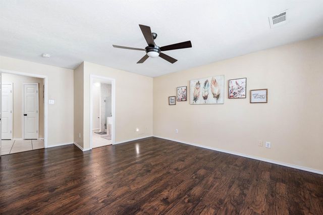 6210 Newbury Drive, Katy, TX 77449