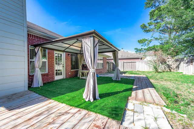 6210 Newbury Drive, Katy, TX 77449