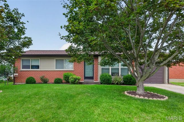 3210 Catesby Lane, St Charles, MO 63301