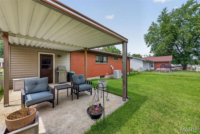 3210 Catesby Lane, St Charles, MO 63301