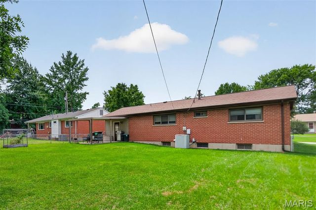3210 Catesby Lane, St Charles, MO 63301