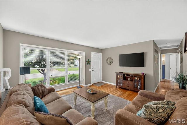 3210 Catesby Lane, St Charles, MO 63301