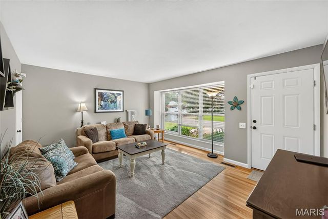 3210 Catesby Lane, St Charles, MO 63301