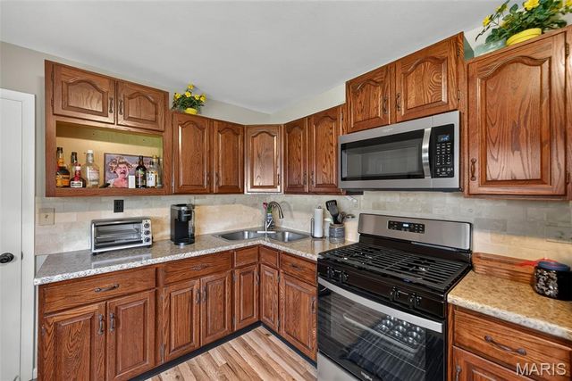 3210 Catesby Lane, St Charles, MO 63301